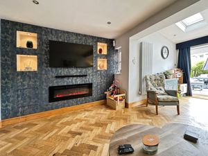 Lounge/Diner- click for photo gallery